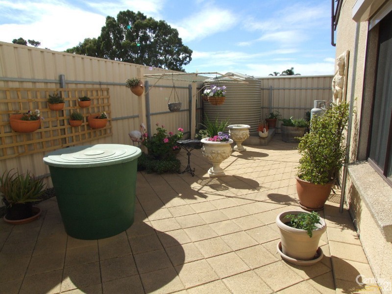 2/8 Centenary Ave, Kingscote SA 5223