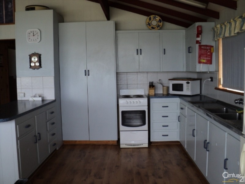 56 Hamilton Drive, Emu Bay SA 5223