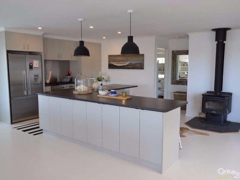 10 Hawthorn Avenue, Emu Bay SA 5223