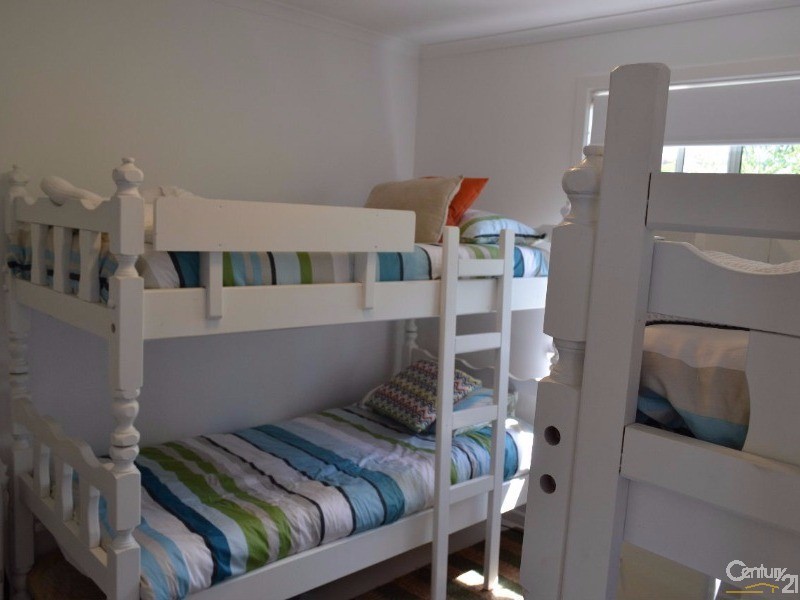 10 Hawthorn Avenue, Emu Bay SA 5223