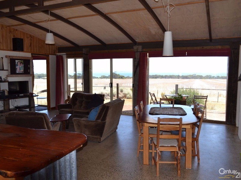 750 Min Oil Road, Nepean Bay SA 5223