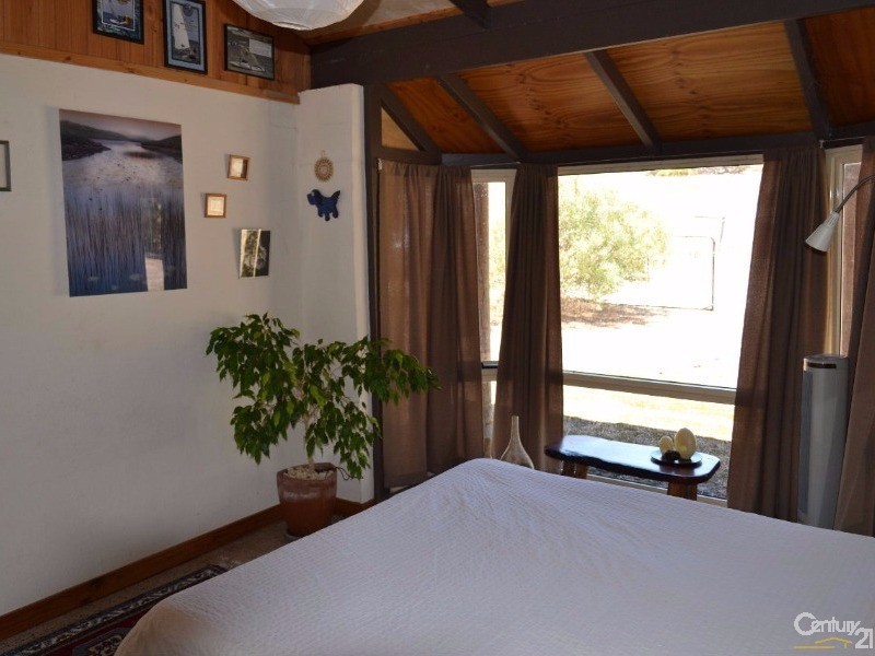 750 Min Oil Road, Nepean Bay SA 5223