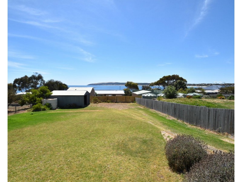6 Hawthorn Avenue, Emu Bay SA 5223
