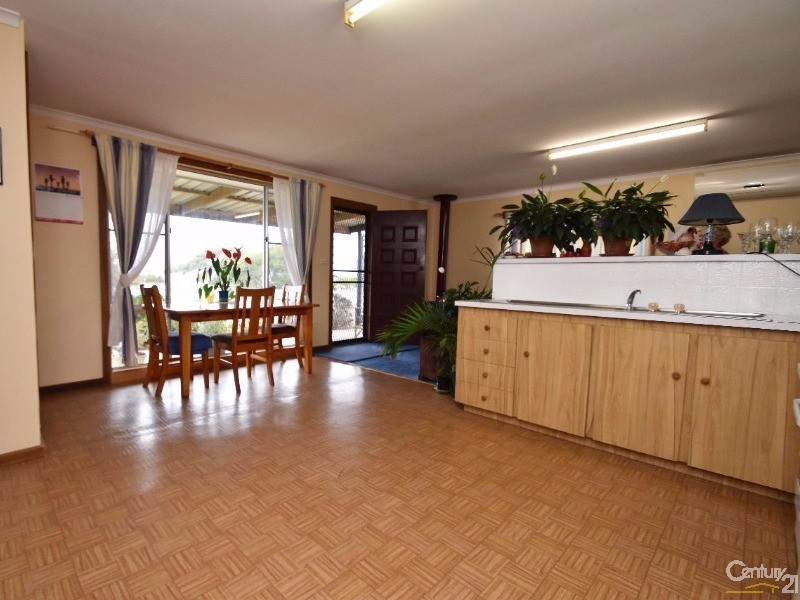 6 Hawthorn Avenue, Emu Bay SA 5223