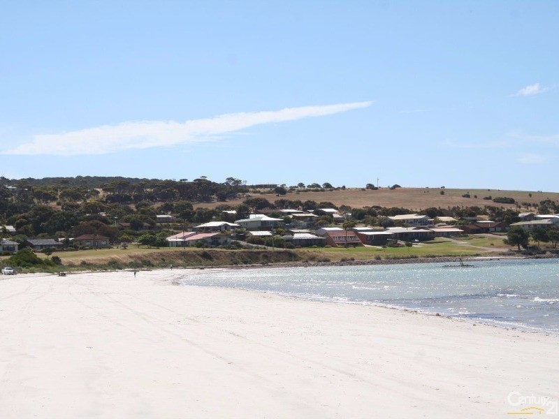 6 Hawthorn Avenue, Emu Bay SA 5223