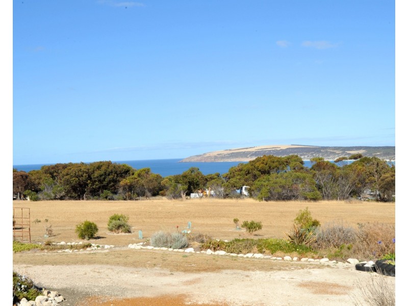 138 Bates Road, Emu Bay SA 5223