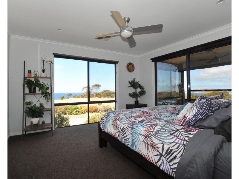 138 Bates Road, Emu Bay SA 5223