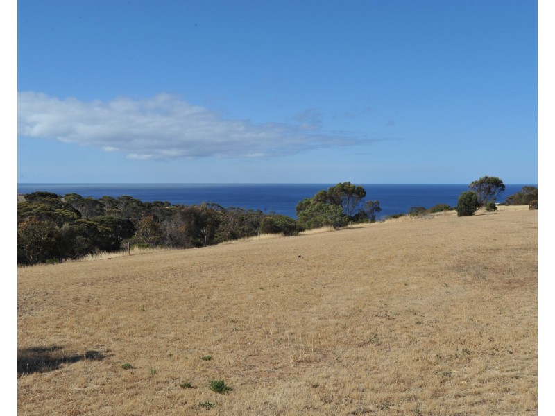 138 Bates Road, Emu Bay SA 5223