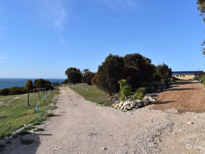 138 Bates Road, Emu Bay SA 5223