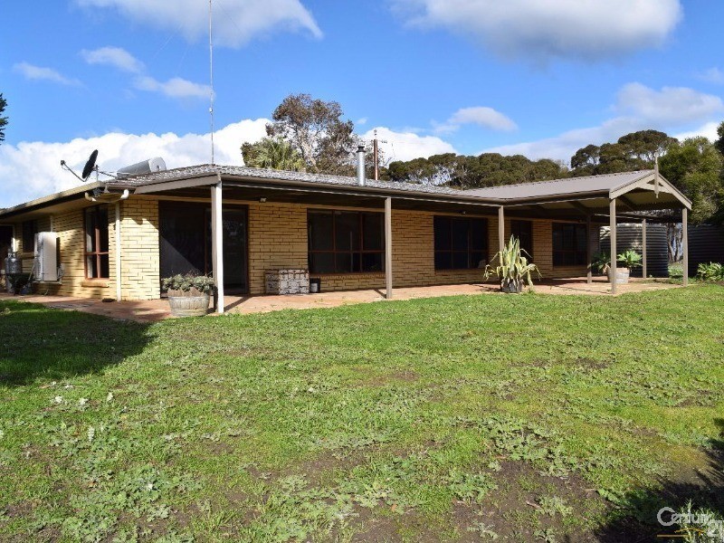 264 DOUG ROAD, Dudley East SA 5222