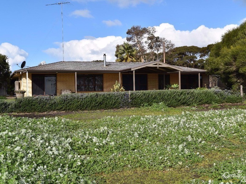 264 DOUG ROAD, Dudley East SA 5222