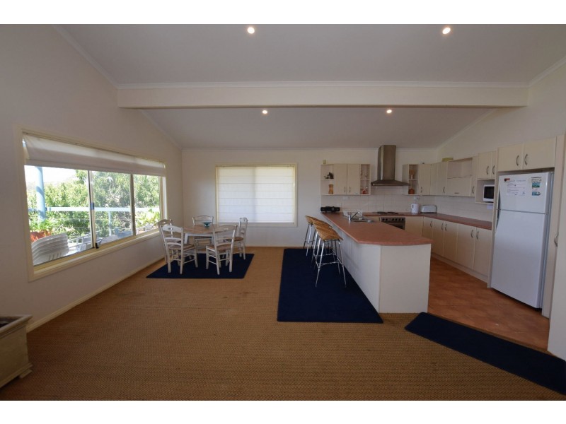 39 Hamilton Drive, Emu Bay SA 5223