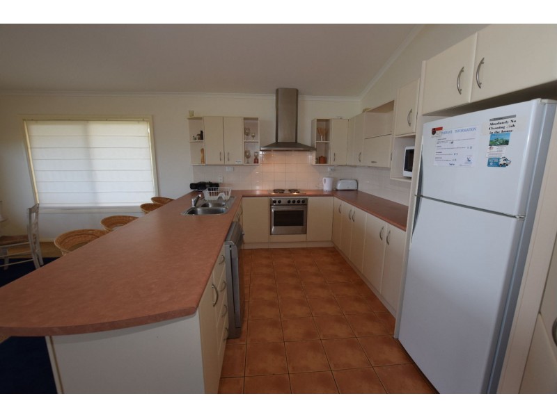 39 Hamilton Drive, Emu Bay SA 5223