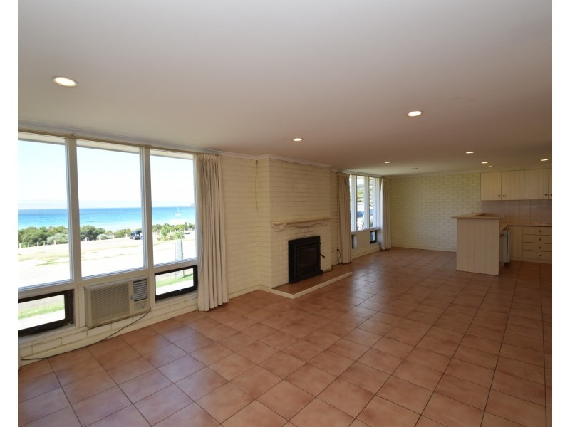 8  Talinga Terrace, Penneshaw SA 5222