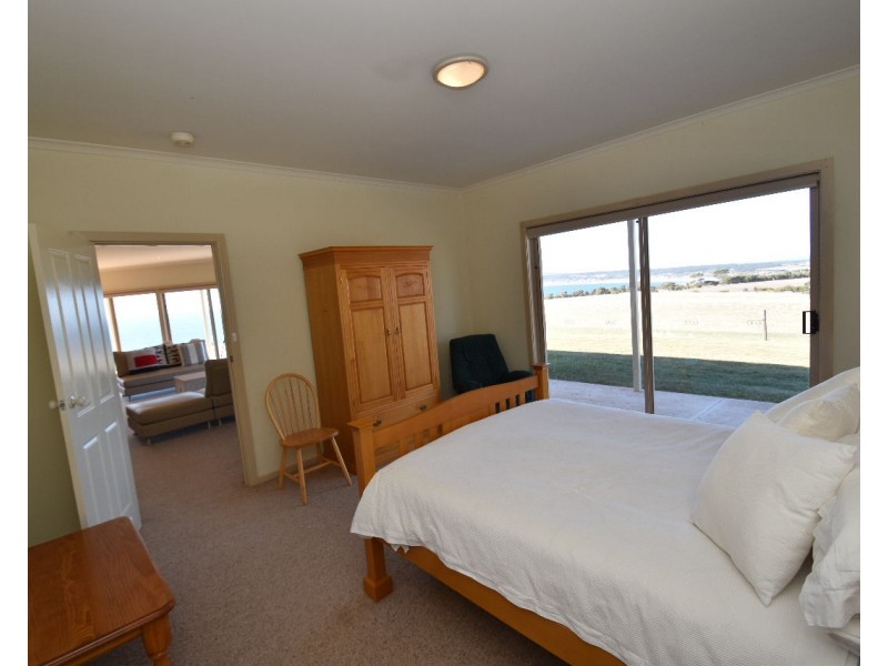 137 Bates Road, Emu Bay SA 5223