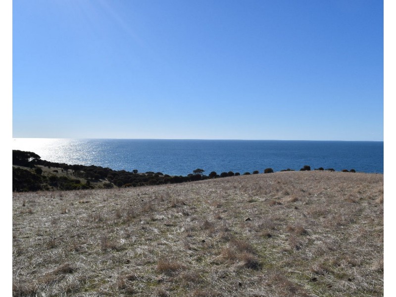 137 Bates Road, Emu Bay SA 5223