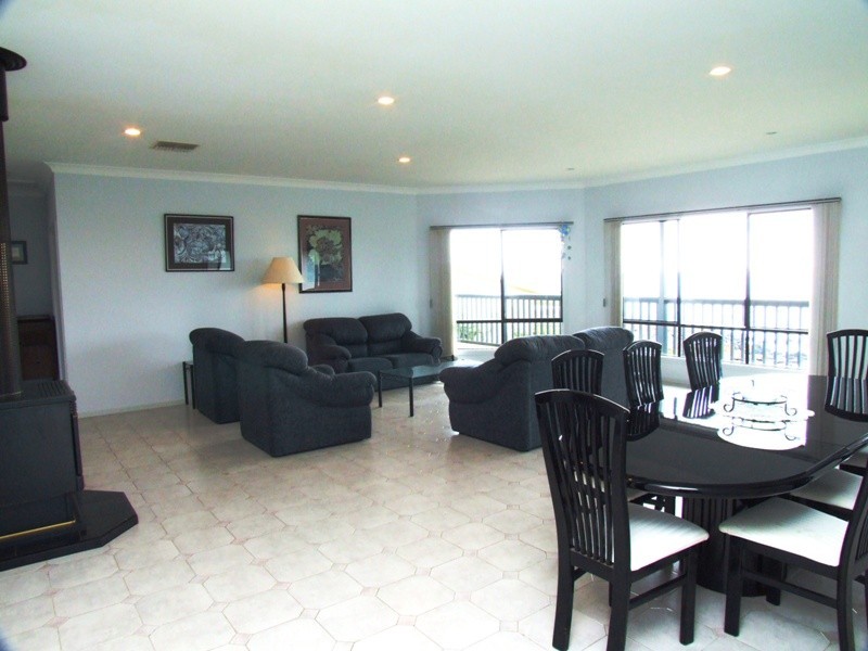 19 Howard Drive, Penneshaw SA 5222