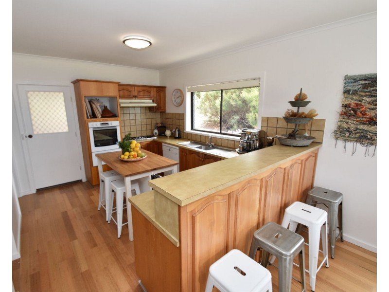 25-27 Hamilton Drive, Emu Bay SA 5223