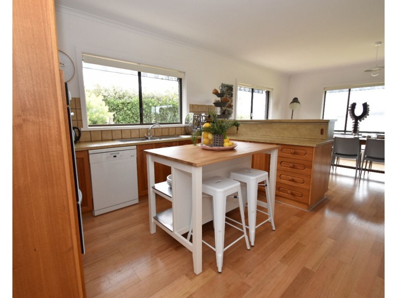 25-27 Hamilton Drive, Emu Bay SA 5223