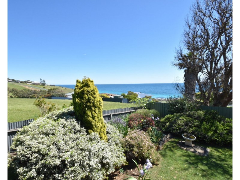 9 Willoughby road, Penneshaw SA 5222