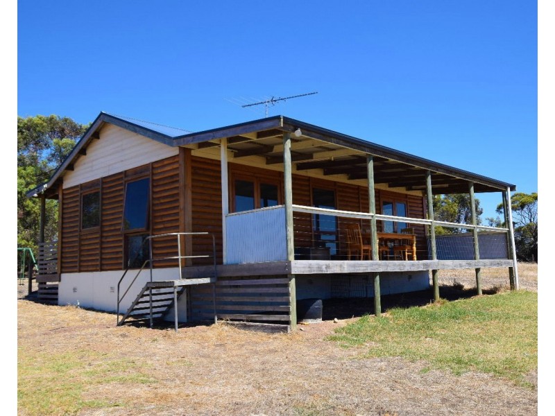 152  Jenkins road, Kohinoor SA 5223