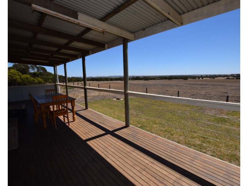 152 Jenkins road, Kohinoor SA 5223