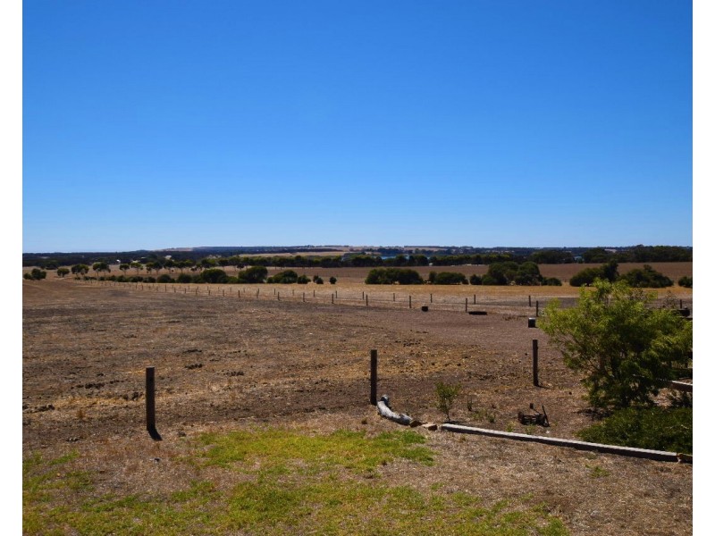 152 Jenkins road, Kohinoor SA 5223