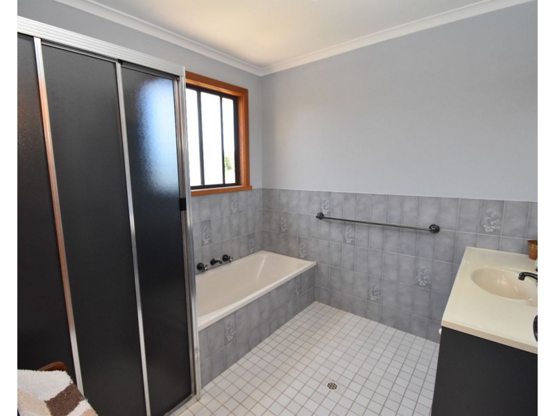 16 Flinders Avenue, Kingscote SA 5223