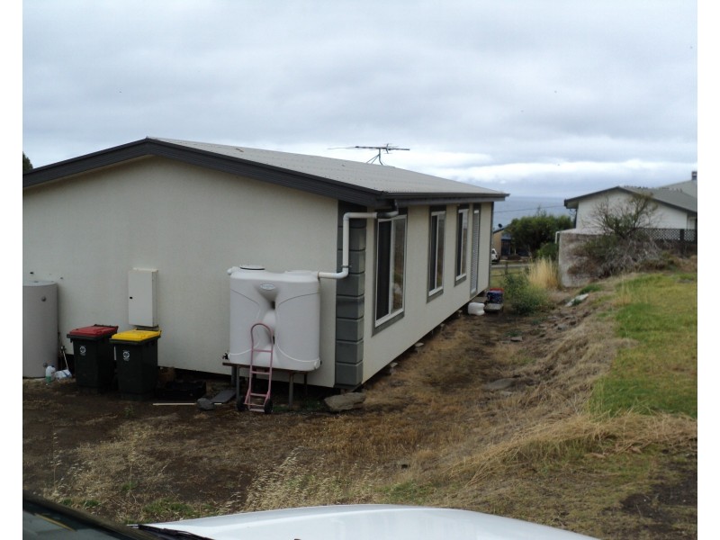 13 Warrawee Tce, Penneshaw SA 5222