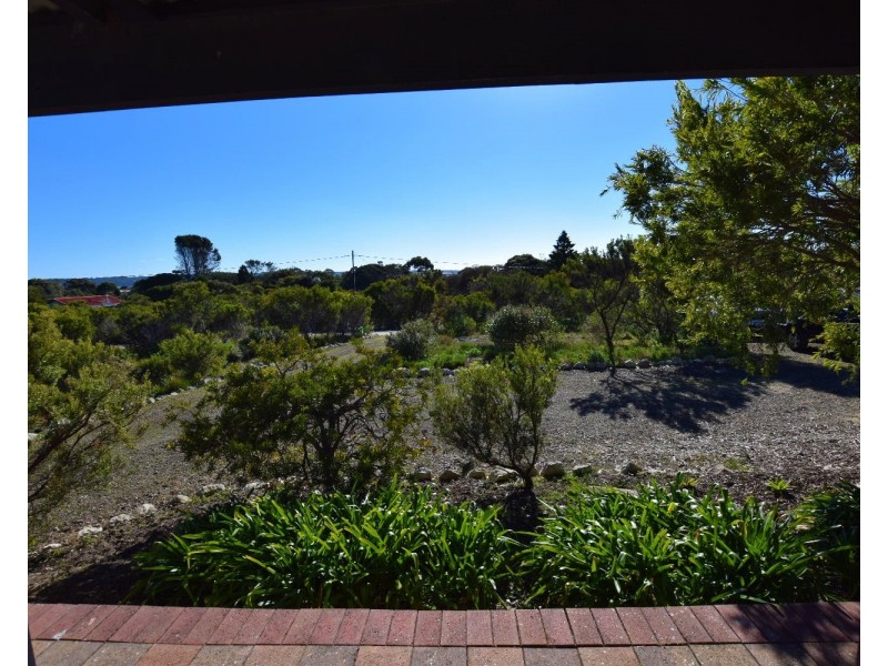 11 Coral Crescent, Island Beach SA 5222