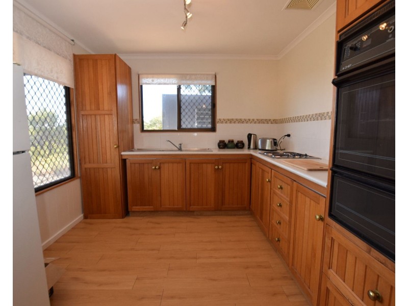 11 Coral Crescent, Island Beach SA 5222