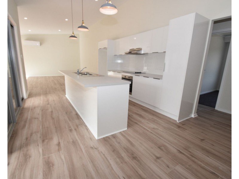 2-4 Cassini Road, Island Beach SA 5222