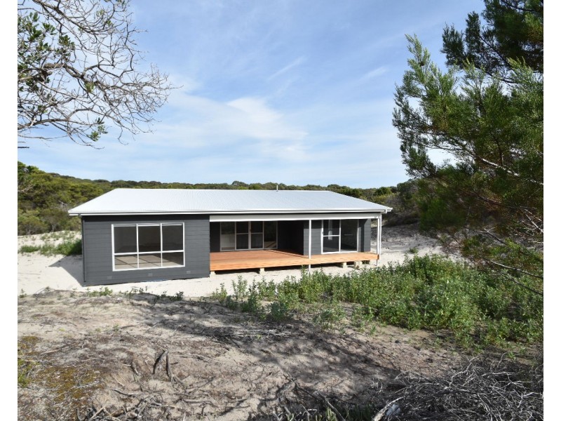 2-4 Cassini Road, Island Beach SA 5222