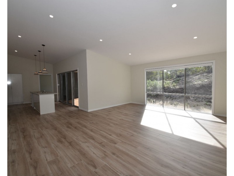 2-4 Cassini Road, Island Beach SA 5222