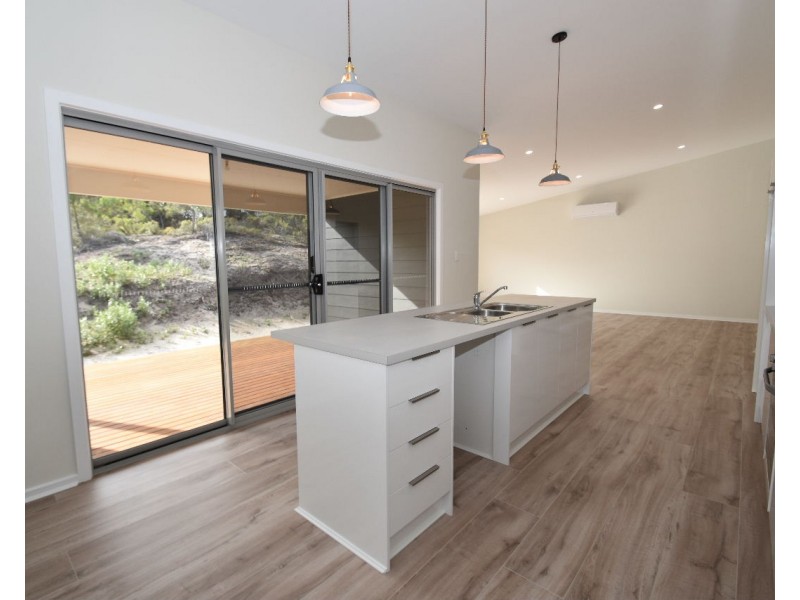 2-4 Cassini Road, Island Beach SA 5222