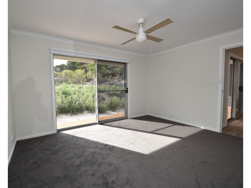 2-4 Cassini Road, Island Beach SA 5222