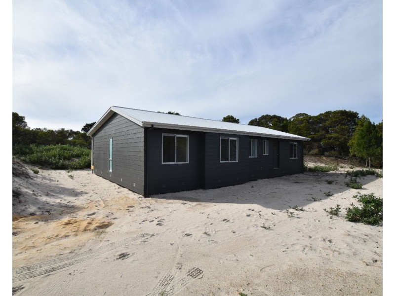 2-4 Cassini Road, Island Beach SA 5222