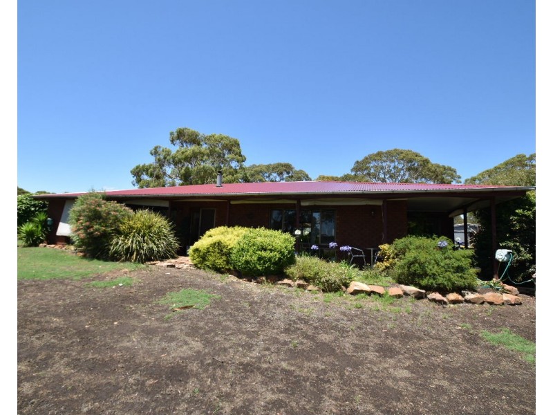 114 Bark Hut Road, Macgillivray SA 5223