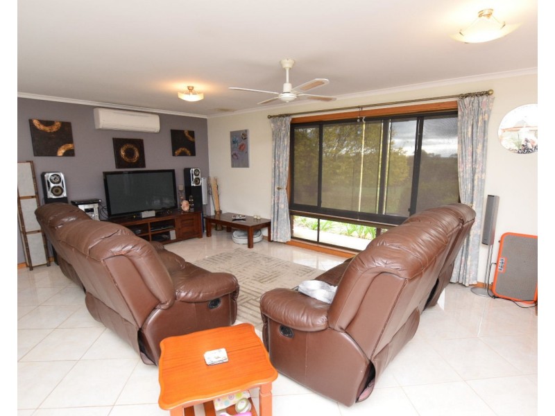 114 Bark Hut Road, Macgillivray SA 5223