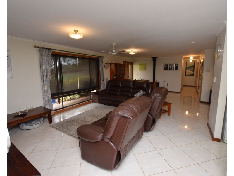 114 Bark Hut Road, Macgillivray SA 5223