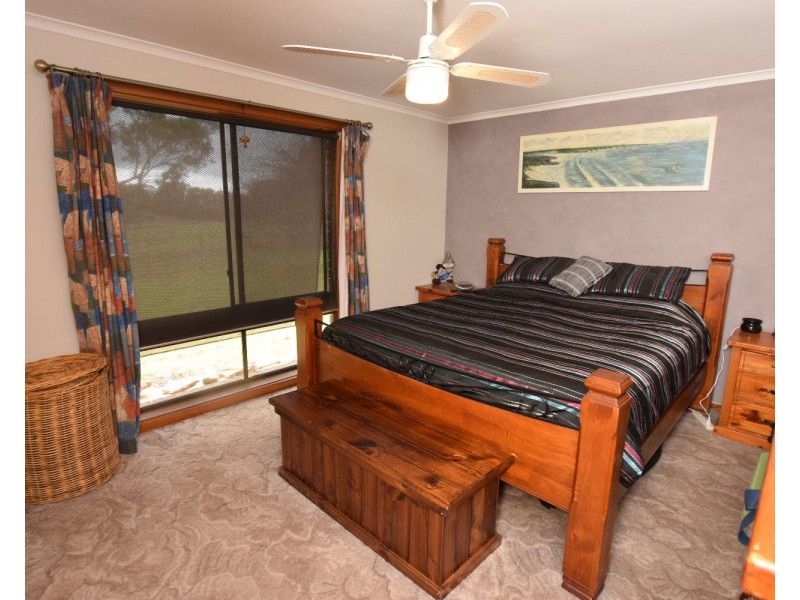 114 Bark Hut Road, Macgillivray SA 5223