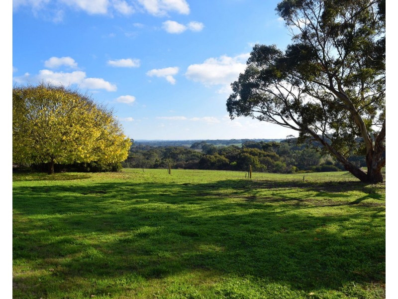 114 Bark Hut Road, Macgillivray SA 5223