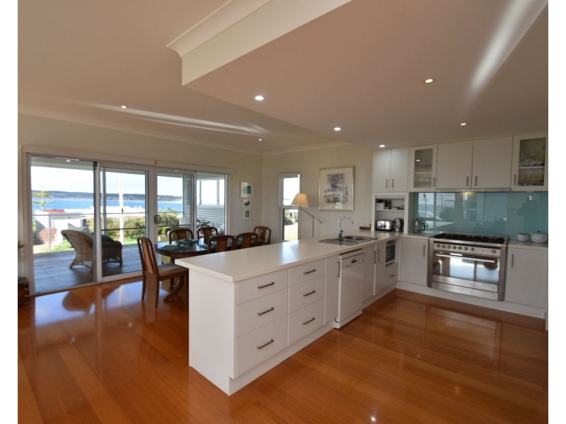 7 Hawthorn Avenue, Emu Bay SA 5223