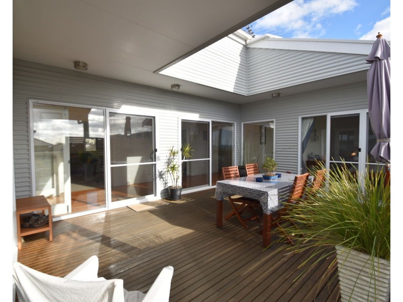 7 Hawthorn Avenue, Emu Bay SA 5223