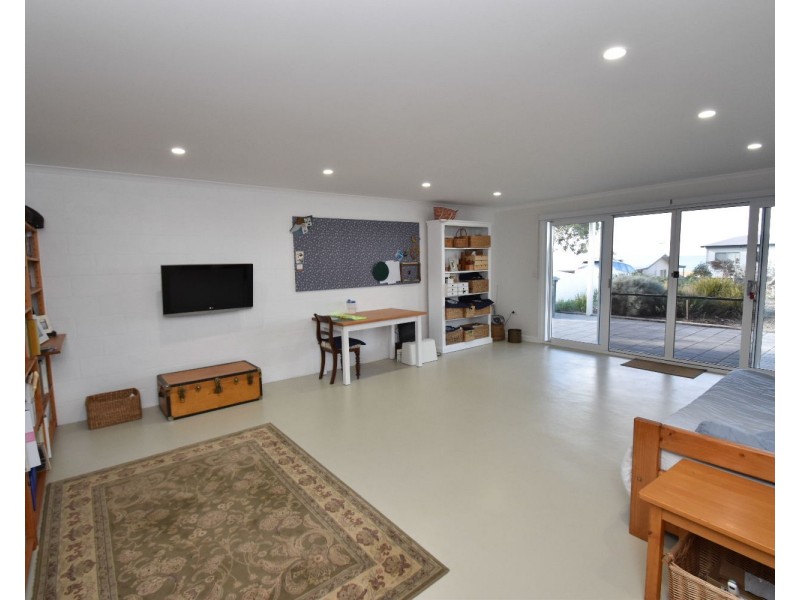 7 Hawthorn Avenue, Emu Bay SA 5223