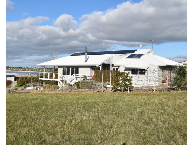 7 Hawthorn Avenue, Emu Bay SA 5223