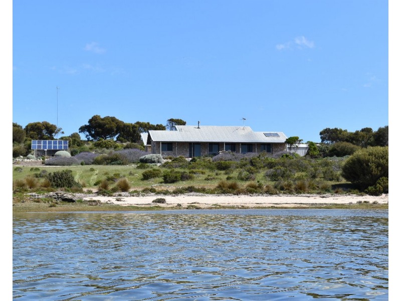 134 Ratcliff Track, Pelican Lagoon SA 5222