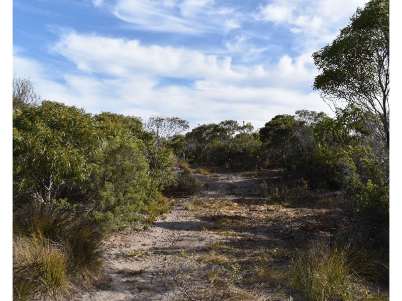 9 Main Street, Sapphiretown SA 5222