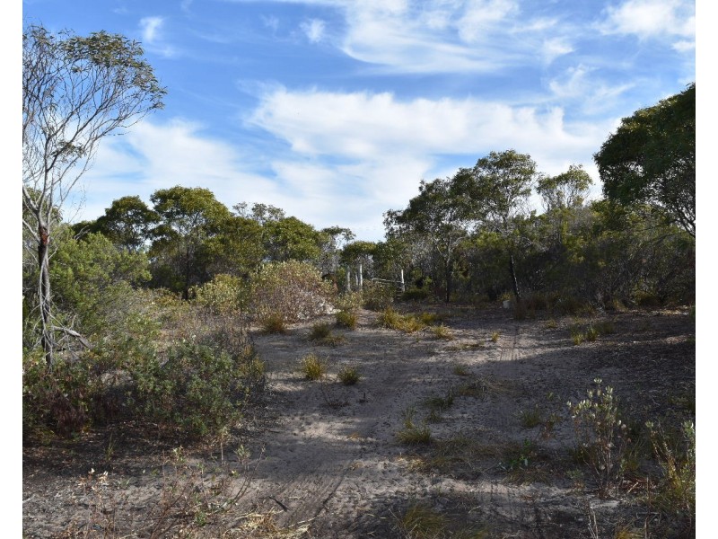 9 Main Street, Sapphiretown SA 5222