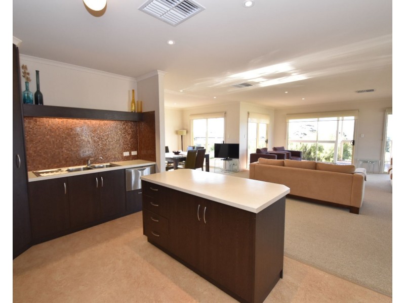 28 Freycinet  Way, Penneshaw SA 5222